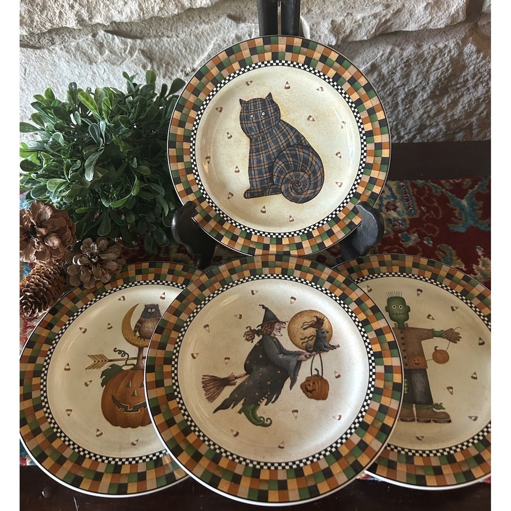4 Sakukura Debbie Mumm Halloween 8" Salad/Dessert Plates Witch Pumpkin Cat 1998